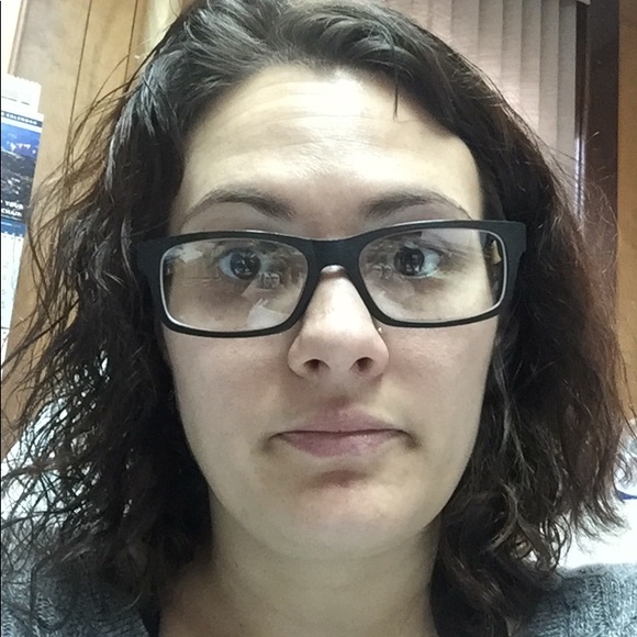 Meet your Posher, Jennifer - Picture 1 of 1